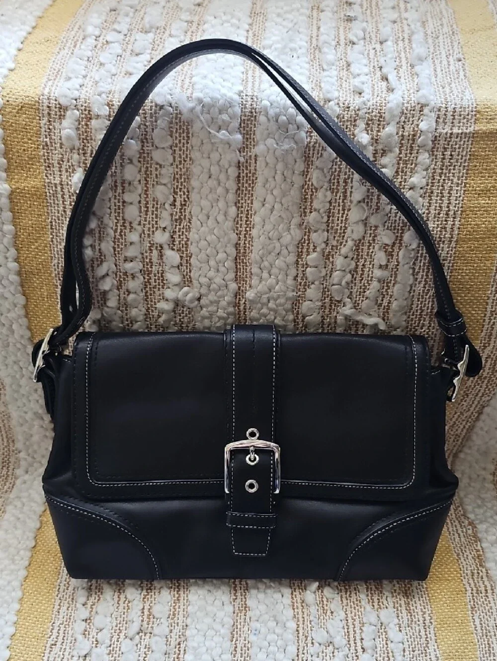 Vintage Coach Hamptons Leather Buckle Flap Shoulder Bag - Picture 10 of 10